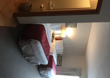 Nader's Motel & Suites hotel thumbnail 8