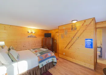 Talkeetna Chalet hotel thumbnail 8