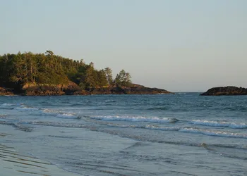 Mackenzie Beach Resort hotel thumbnail 2