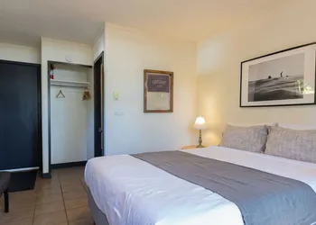 Mackenzie Beach Resort hotel thumbnail 8