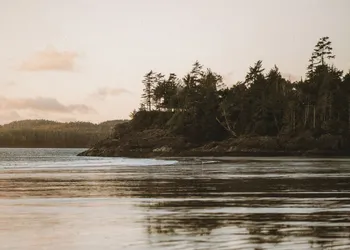 Mackenzie Beach Resort hotel thumbnail 2