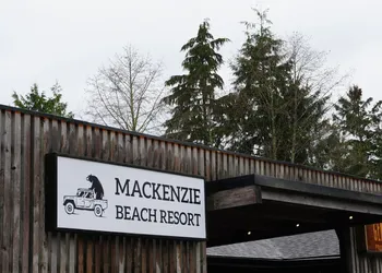 Mackenzie Beach Resort hotel thumbnail 7