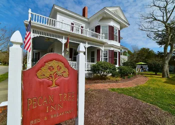 Pecan Tree Inn hotel thumbnail 8