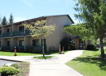 Alpine Lake Resort hotel thumbnail 8