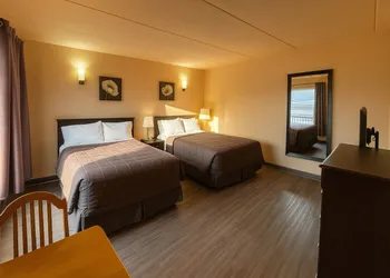 Motel St-Eustache hotel thumbnail 7