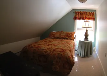 Hyde Away Inn hotel thumbnail 5