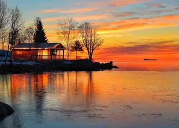 Cove Point Lodge hotel thumbnail 6