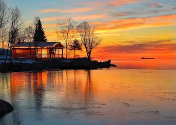 Cove Point Lodge hotel thumbnail 6