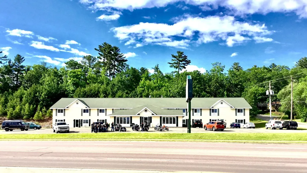 Mountain Host Motor Inn hotel detail image 2