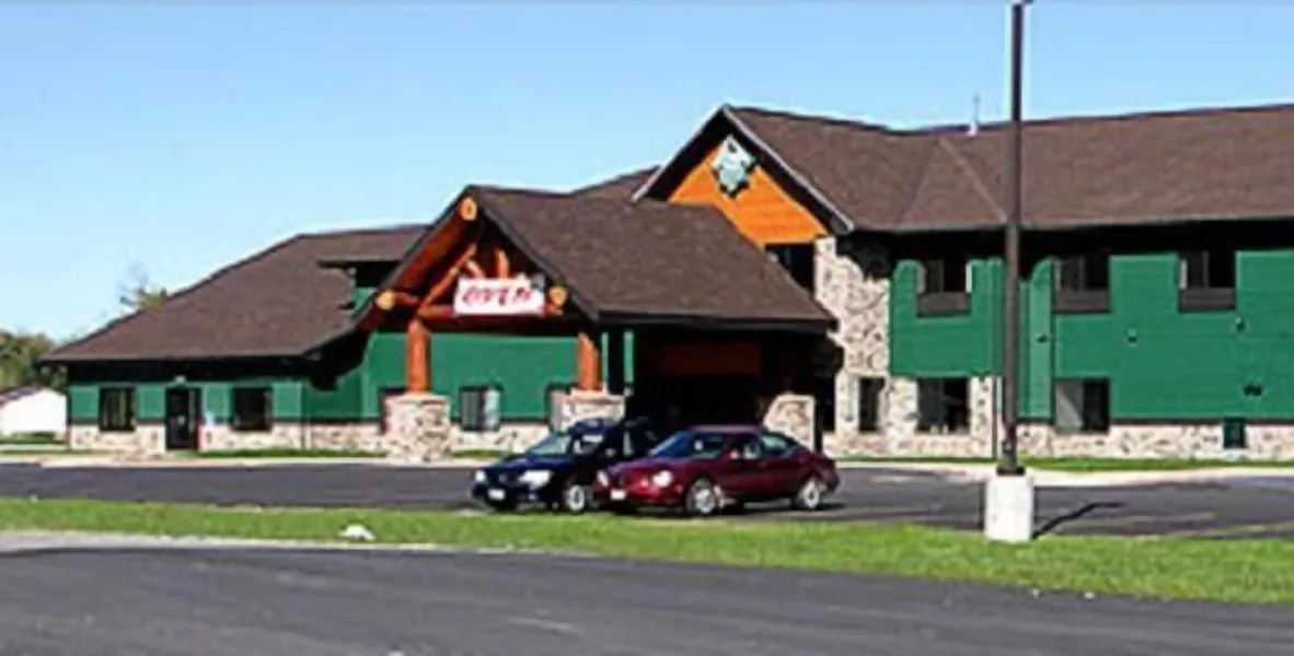 White Oak Inn & Suites hotel detail image 2