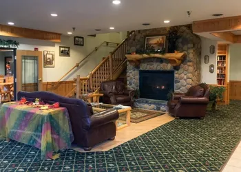 White Oak Inn & Suites hotel thumbnail 4