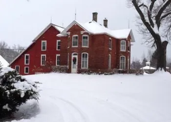 Strawberry Farm Bed & Breakfast hotel thumbnail 2
