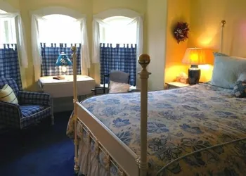 Strawberry Farm Bed & Breakfast hotel thumbnail 5