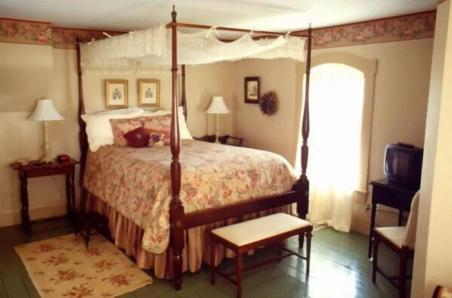Strawberry Farm Bed & Breakfast hotel detail image 6