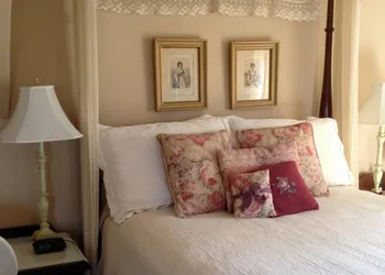 Strawberry Farm Bed & Breakfast hotel thumbnail 8