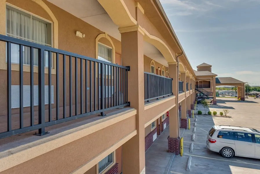 Executive Inn and Suites Cushing hotel detail image 2
