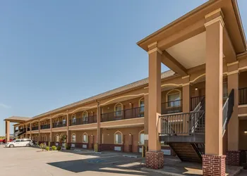 Executive Inn and Suites Cushing hotel thumbnail 5