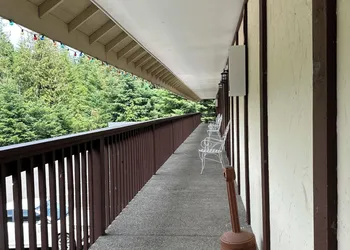 Packwood Lodge hotel thumbnail 7