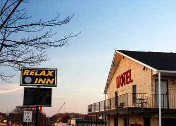 Relax Inn Motel hotel thumbnail 4