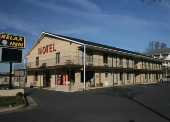 Relax Inn Motel hotel thumbnail 6