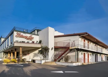 Gateway Inn hotel thumbnail 3