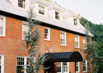 Historic Tapoco Lodge Resort hotel thumbnail 2