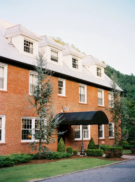 Historic Tapoco Lodge Resort hotel detail image 2