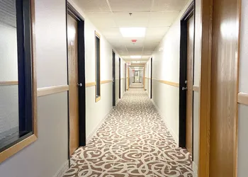 Burke Inn Motel & Suites hotel thumbnail 4