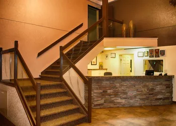 Bella Vista Inn hotel thumbnail 7