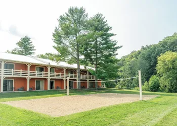 Brown County Inn hotel thumbnail 6