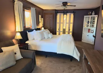 Inn On Lake Wissota hotel thumbnail 8