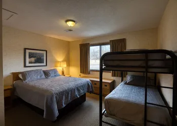 Lewis and Clark Resort hotel thumbnail 6