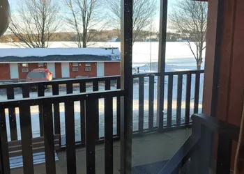 Lakeshore Motel Ice Lake hotel thumbnail 4