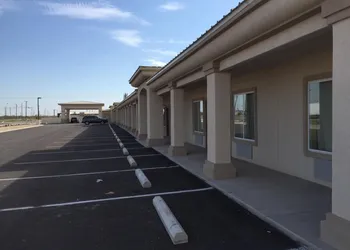 La Bonita Inn & Suites hotel thumbnail 2