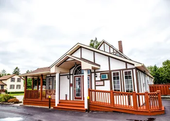 Cedar Lodge Motel hotel thumbnail 5