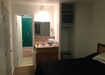 Comfort Green Motel hotel thumbnail 8