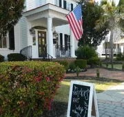 Carriage House Inn hotel detail image 4