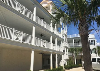 Carriage House Inn hotel thumbnail 5