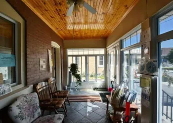 10th Avenue Guest House & Suites hotel thumbnail 7