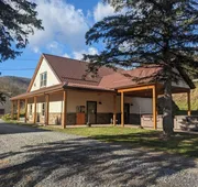 Rough Cut Lodge hotel detail image 7