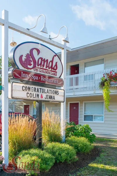 Sands on Golden Lake hotel detail image 2