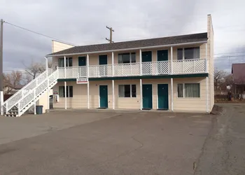 Trout Montana Motel hotel thumbnail 2