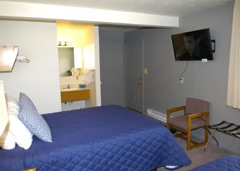 Trout Montana Motel hotel thumbnail 5