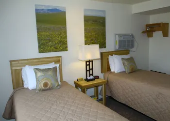 Trout Montana Motel hotel thumbnail 6