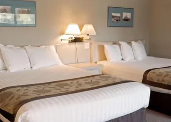 Quarterdeck Inn Port Hardy hotel thumbnail 8