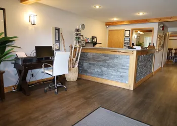 Glacier Mountain Lodge hotel thumbnail 7