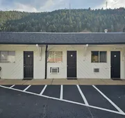 H & H Motor Lodge hotel detail image 5