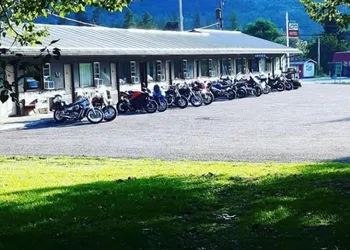 Lakeview Motel hotel thumbnail 3