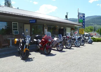 Lakeview Motel hotel thumbnail 4