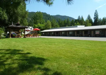 Lakeview Motel hotel thumbnail 7